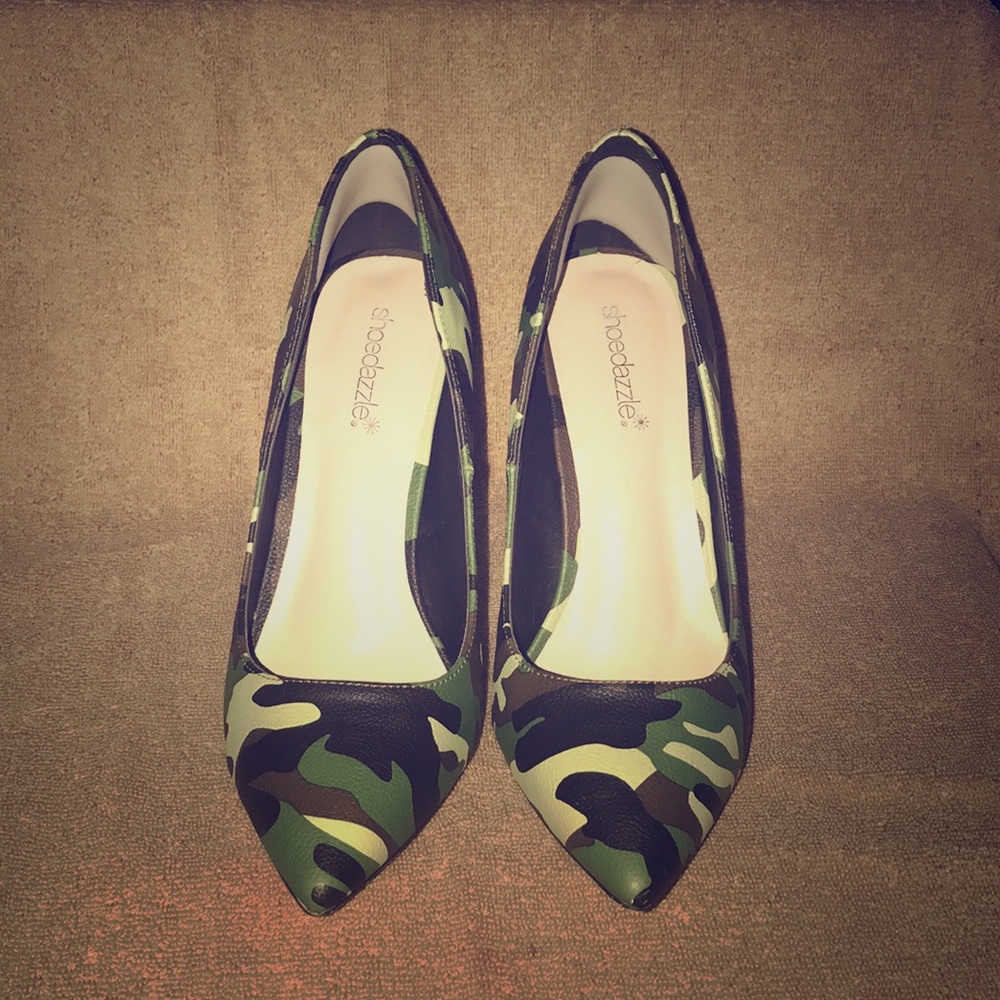 Elizabeth Camouflaged Pointed Toe